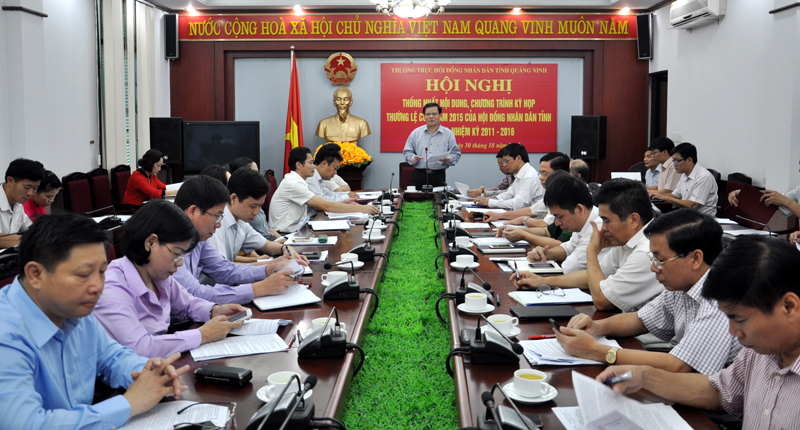 Đồng chí Nguyễn Như Hiền, Phó Chủ tịch Thường trực HĐND tỉnh chủ trì cuộc họp.