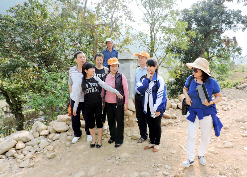 Công ty Du lịch quốc tế Sen Việt Zentour tổ chức cho khách du lịch tham quan tuyến thị trấn Bình Liêu - xã Húc Động - xã Đồng Văn - Cửa khẩu Hoành Mô.