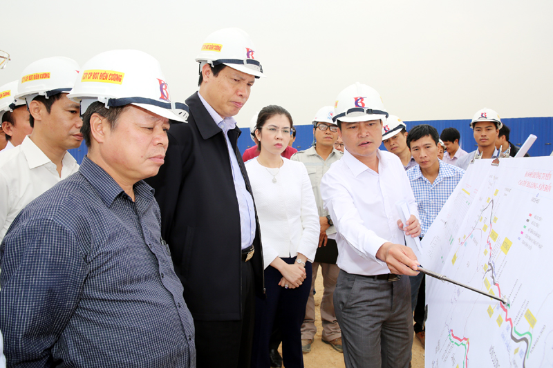 Nguyễn Đức Long, Phó Bí thư Tỉnh ủy, Chủ tịch UBND tỉnh kiểm tra tiến độ thực hiện Dự án đường cao tốc Hạ Long - Vân Đồn.