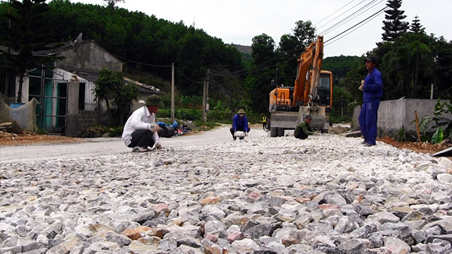 Tết Nguyên đán người dân Dương Huy - Cẩm Phả, Thống Nhất - Hoành Bồ có con đường mới