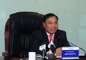Phó Tổng Giám đốc EVN Đinh Quang Tri tại cuộc họp báo. Ảnh: VGP/Toàn Thắng