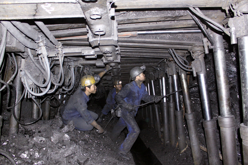 Khai thác than ở Công ty than Uông Bí - TKV. Ảnh: Quốc Tuấn (CTV)