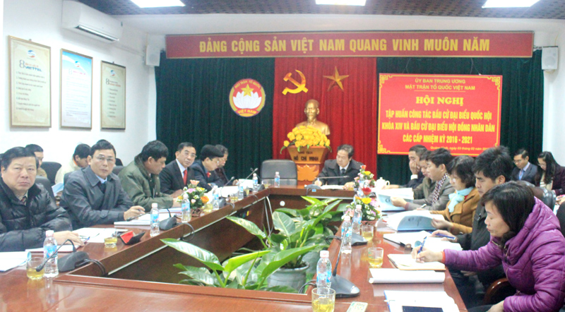 Tập huấn công tác bầu cử đại biểu Quốc hội và HĐND các cấp