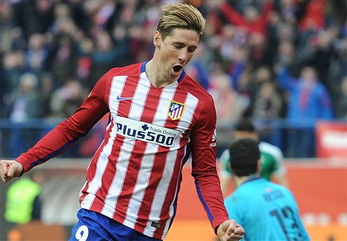 Torres rốt cuộc cũng chinh phục được mốc 100 bàn trong màu áo CLB gắn bó từ khi còn là một cậu bé. Ảnh: Reuters