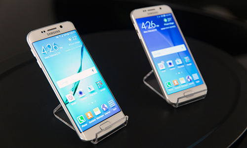 Bộ đôi Galaxy S6 và S6 edge bắt đầu nhận cập nhật Android 6.0 với nhiều cải tiến.