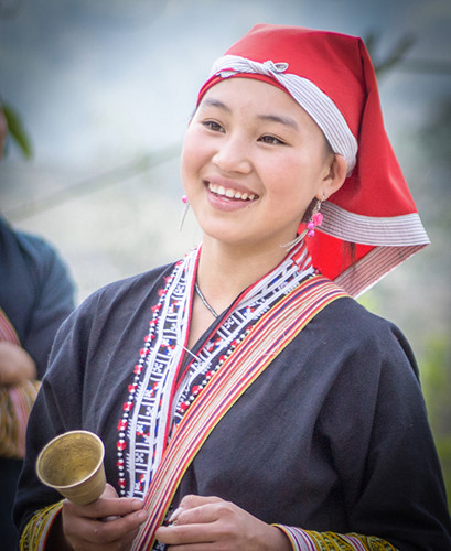Phu La women in Bac Ha