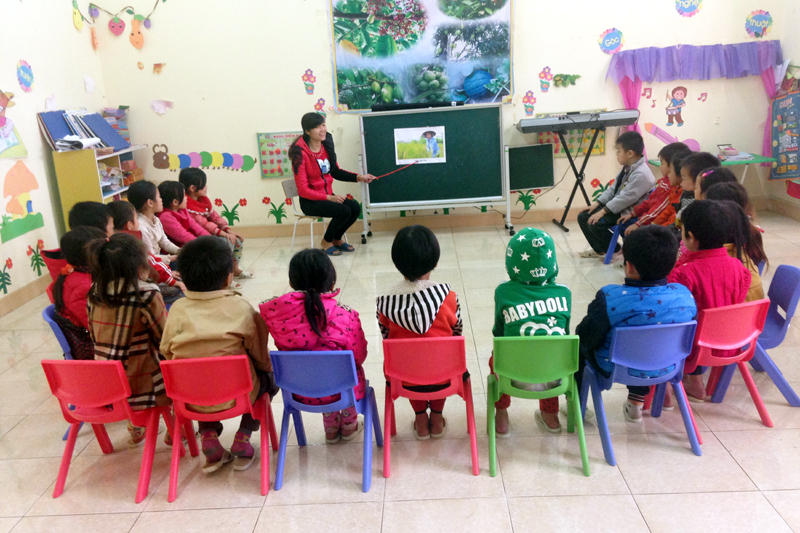 Tiết học của trẻ 5 tuổi, điểm Trung tâm, Trường Mầm non Đồng Sơn (huyện Hoành Bồ).