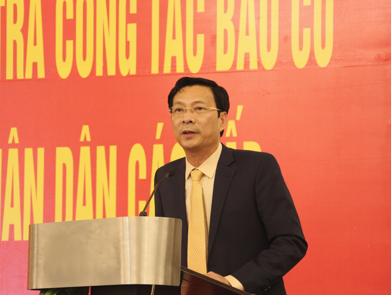 Nguyễn Văn Đọc, Bí thư Tỉnh ủy, Chủ tịch HĐND tỉnh, Chủ tịch Ủy ban Bầu cử tỉnh báo cáo tình hình triển khai công tác bầu cử đại biểu Quốc hội khóa XIV và đại biểu HĐND các cấp nhiệm kỳ 2016-2021 của tỉnh.