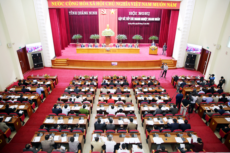 Ngày 23-3-2016, tỉnh Quảng Ninh tổ chức Hội nghị gặp gỡ, tiếp xúc doanh nghiệp, doanh nhân để lắng nghe, chia sẻ và cùng tháo gỡ khó khăn cho doanh nghiệp. Đây là hoạt động thường niên được duy trì hiệu quả qua nhiều năm của tỉnh. Ảnh: Đỗ Phương