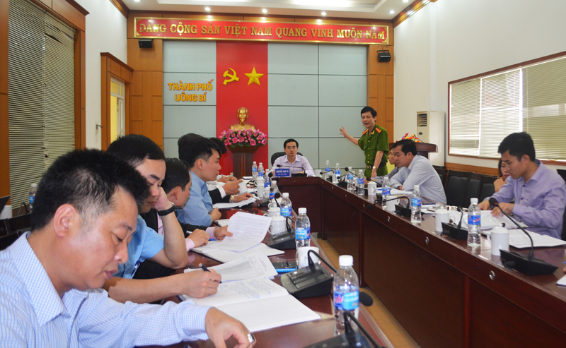 Thành phố Uông Bí làm việc với chủ đầu tư Nhà máy rác Khe Giang