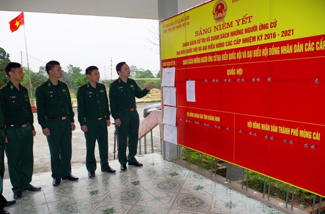 Đoàn công tác của Bộ chỉ huy BĐBP tỉnh kiểm tra công tác chuẩn bị bầu cử tại Đồn Biên phòng Pò Hèn (TP Móng Cái)