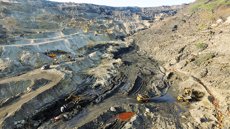 Toàn cảnh khai trường khai thác than của Công ty CP Than Hà Tu. Ảnh: Hoàng Huyền (Công ty CP Than Hà Tu)