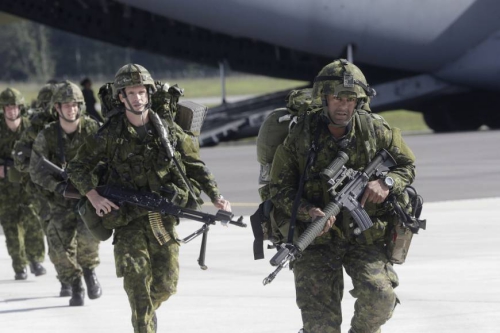 Các binh sĩ Mỹ trong cuộc tập trận ở Latvia hồi năm 2014. Ảnh: AP