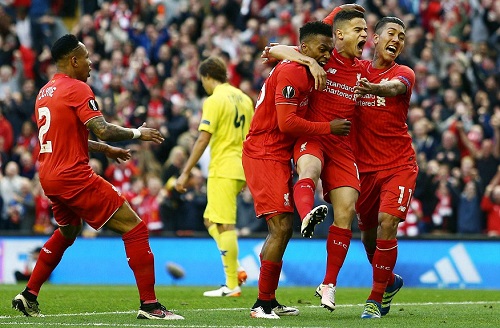 Niềm vui của các cầu thủ Liverpool khi vào chung kết. Ảnh: Reuters.