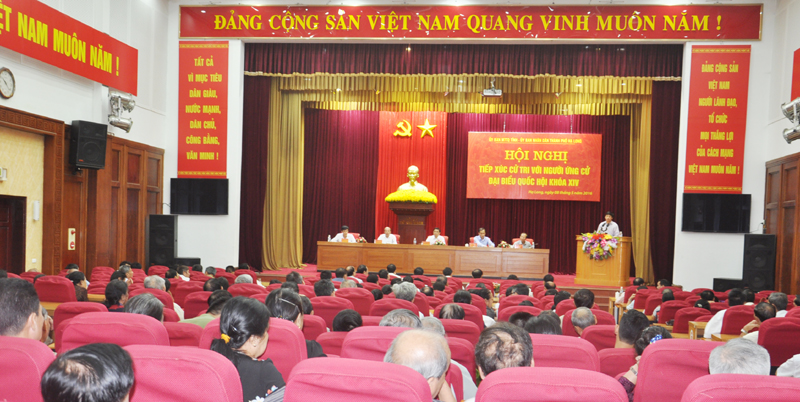 Ứng cử viên ĐBQH khóa XIV, đơn vị bầu cử số 1 tiếp xúc cử tri, vận động bầu cử tại TP Hạ Long