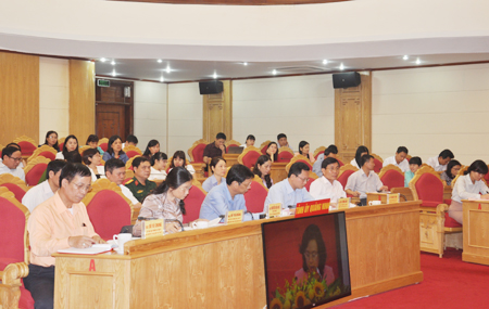 Các đại biểu tỉnh Quảng Ninh tham dự hội nghị trực tuyến 