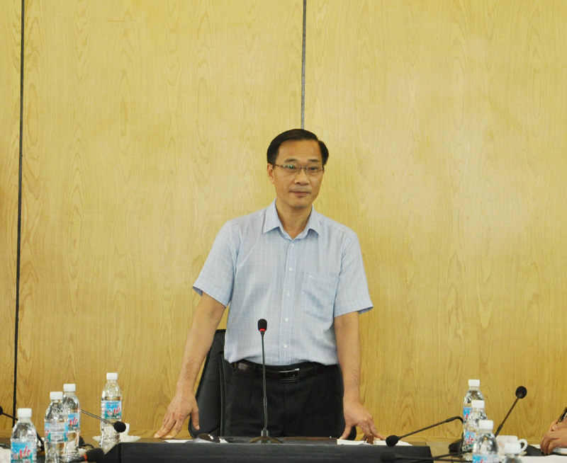Đồng chí Vũ Hồng Thanh, Ủy viên Trung ương Đảng, Phó Bí thư Tỉnh ủy phát biểu tại buổi làm việc.