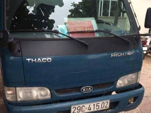 Chiếc xe tải có phù hiệu xe nhà báo chở hàng lậu bị CSGT xử phạt