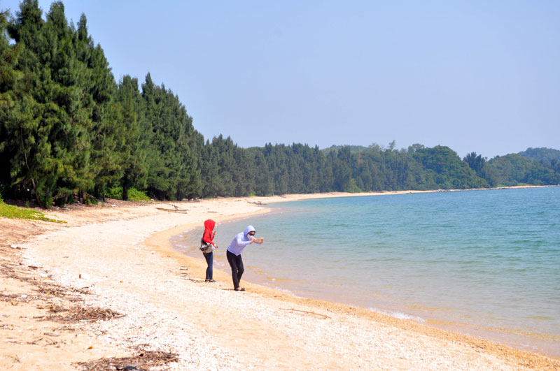 Một bãi tắm đẹp trên đảo Cái Chiên.