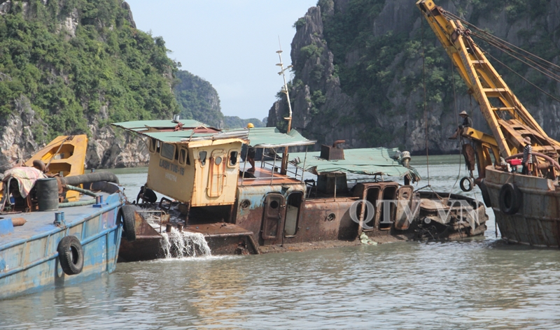 Những chiếc tàu "ma" rời bến