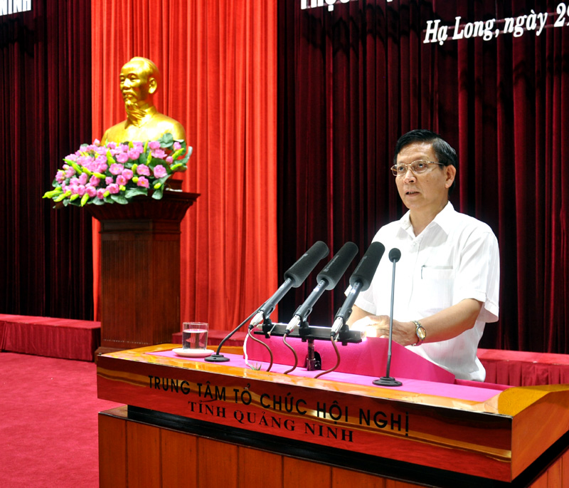 Đồng chí Trần Xuân Cương, Bí thư Đảng ủy Khối cơ quan tỉnh phát biểu khai mạc hội nghị 