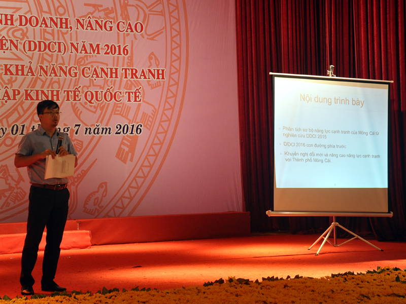 Tiến sỹ Nguyễn Đức Nhật, Trưởng nhóm đánh giá tổng thể CPI Việt Nam giới thiệu về bộ chỉ số DDCI năm 2016.
