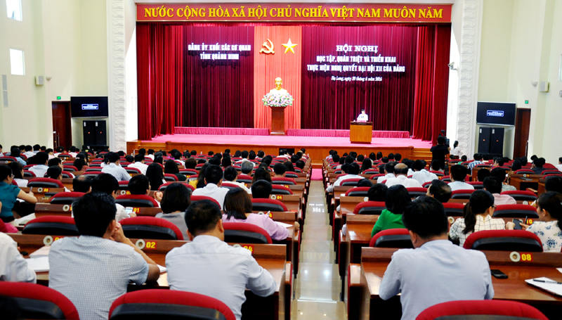 Đảng uỷ Khối các cơ quan tỉnh đã tổ chức Hội nghị học tập, quán triệt, triển khai thực hiện Nghị quyết Đại hội XII của Đảng và Chỉ thị số 05-CT/TW, ngày 15-5-2016.   Ảnh: Quang Minh