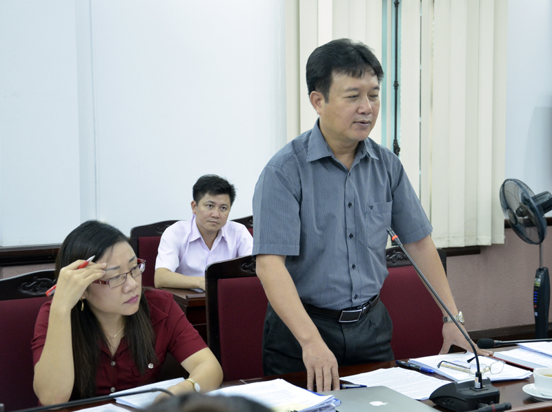 Đồng chí Nguyễn Đức Thành, Phó Chủ tịch HĐND tỉnh phát biểu ý kiến 