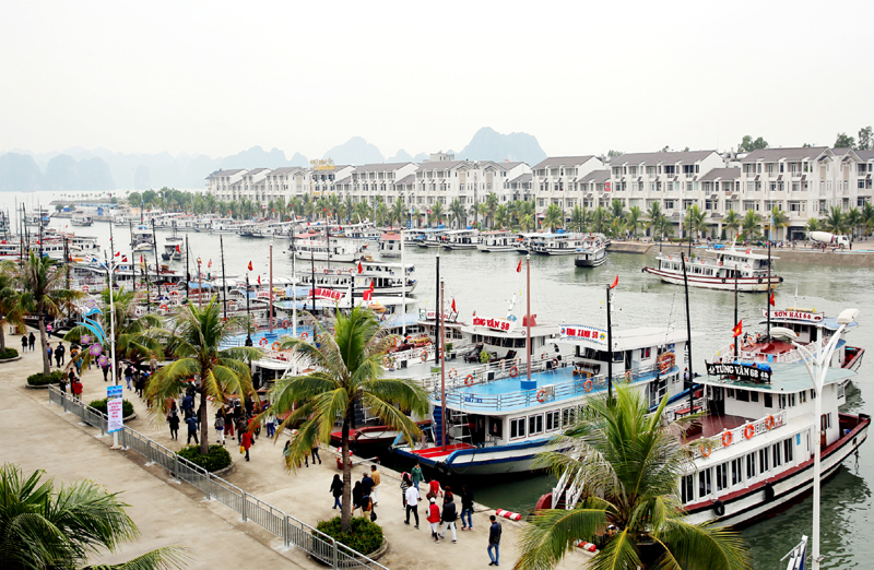 Cảng tàu khách du lịch Tuần Châu - một trong những điểm nhấn của du lịch Hạ Long. Ảnh: Đỗ Phương