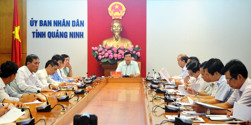 Đồng chí Nguyễn Đức Long, Chủ tịch UBND tỉnh chủ trì cuộc họp (Ảnh: Lương Giang)