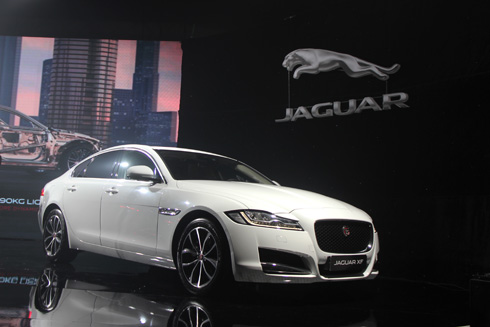 Jaguar XF thế hệ mới ra mắt tại Việt Nam.