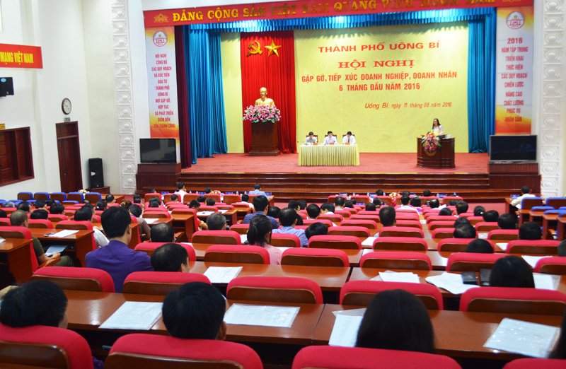 Hội nghị gặp gỡ, tiếp xúc doanh nghiệp 6 tháng đầu năm thành phố Uông Bí