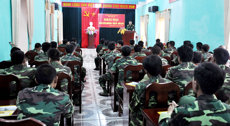Ban CHQS TX Quảng Yên phối hợp với Phòng Hậu cần (Bộ CHQS tỉnh) tổ chức huấn luyện chính trị cho Tiểu đoàn Quân nhân dự bị 25 Vận tải.