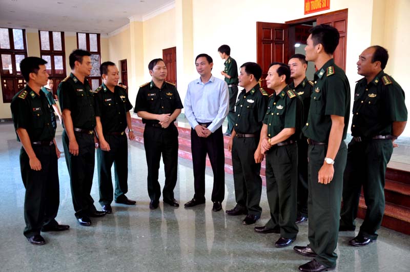 Lãnh đạo BĐBP tỉnh và Tỉnh Đoàn trao đổi kinh nghiệm về công tác đoàn với các cán bộ, sĩ quan trẻ về dự toạ đàm