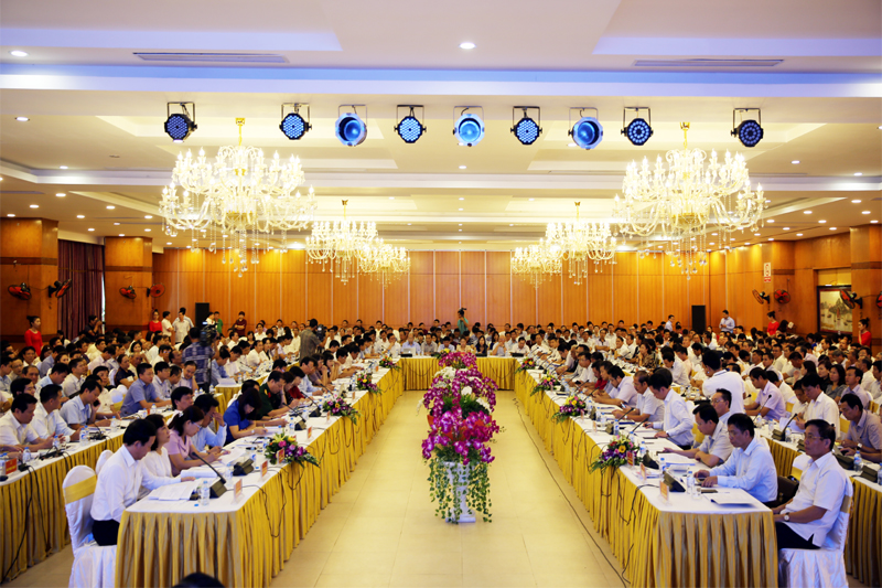 Tỉnh Quảng Ninh gặp gỡ, đối thoại doanh nghiệp tháng 8/2016.