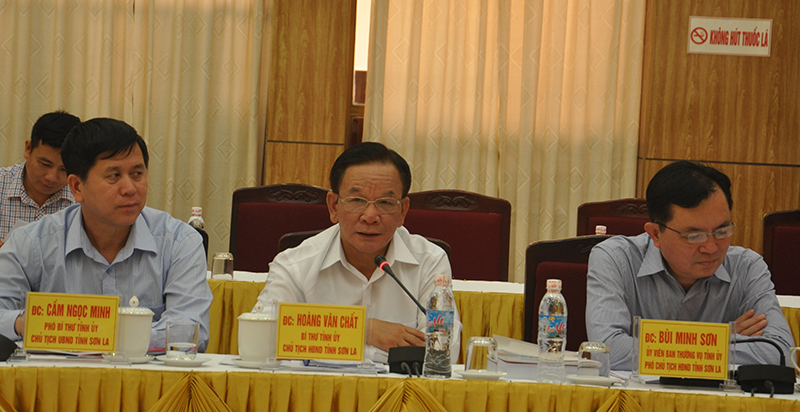 Đồng chí Bí thư Tỉnh ủy, Chủ tịch HĐND tỉnh Sơn La phát biểu tại buổi làm việc.