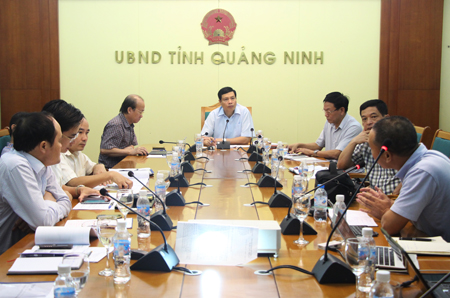Chủ tịch UBND tỉnh Nguyễn Đức Long chủ trì buổi làm việc