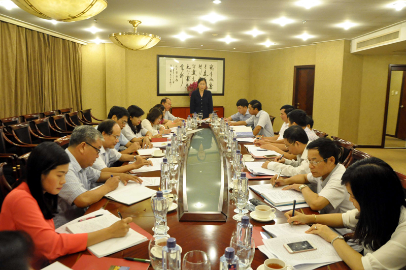 Đồng chí Đỗ Thị Hoàng, Phó Bí thư Thường trực Tỉnh ủy kết luận tại buổi làm việc với Đảng bộ thành phố Móng Cái