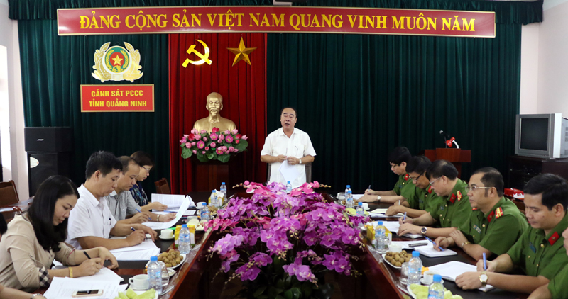 Đồng chí Nguyễn Quang Điệp, Trưởng Ban Nội chính Tỉnh ủy phát biểu tại cuộc làm việc.