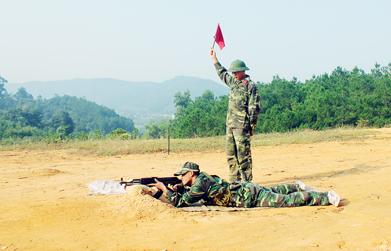 Ban CHQS huyện tổ chức huấn luyện lực lượng dự bị động viên đợt đầu năm 2016.