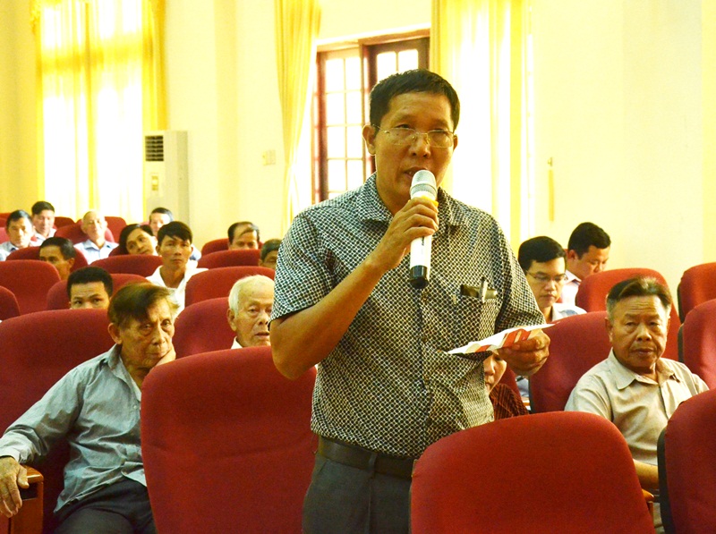 Cử tri huyện Đầm Hà kiến nghị tại buổi tiếp xúc