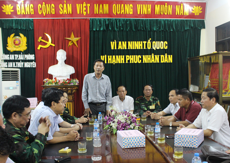 Đồng chí Nguyễn Văn Đọc, Bí thư Tỉnh ủy, Chủ tịch HĐND tỉnh ghi nhận chiến công của Ban chuyên án vào cuộc khẩn trương, sớm tìm ra hung thủ vụ án.