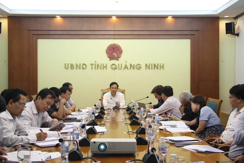 Đồng chí Đặng Huy Hậu, Phó Chủ tịch Thường trực UBND tỉnh phát biểu tại buổi làm việc