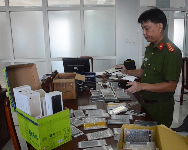 Số điện thoại Iphone nhập lậu bị Cảnh sát Kinh tế Công an Đà Nẵng bắt giữ.
