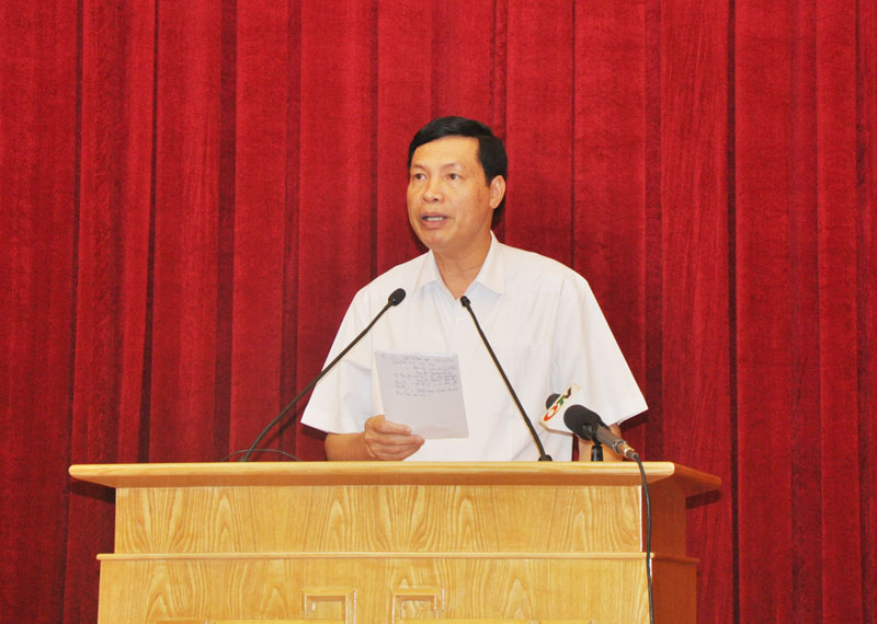 Đồng chí Nguyễn Đức Long, Phó Bí thư Tỉnh ủy, Chủ tịch UBND tỉnh phát biểu tại hội nghị