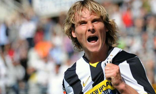 Nedved khi còn thi đấu. Ảnh: AFP.