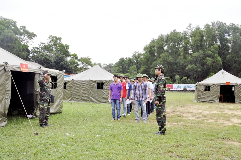 Lực lượng dự bị động viên của Sở Y tế trong cuộc diễn tập quốc phòng - an ninh năm 2016.