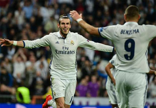 Bale (trái) có được bàn đầu tiên tại Champions League kể từ tháng 12/2014. Ảnh: Reuters