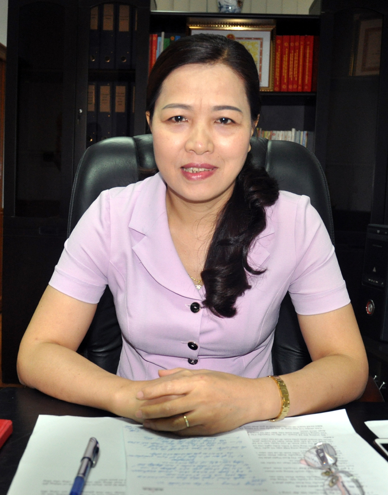 Phó trưởng Đoàn ĐBQH tỉnh Đỗ Thị Lan trò chuyện với PV Báo Quảng Ninh