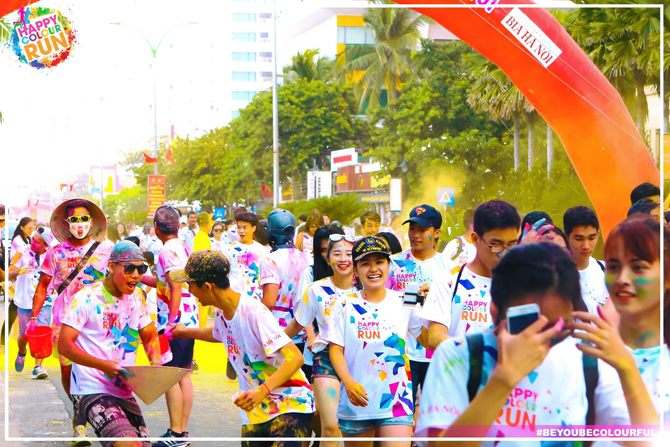Happy Colour Run Hạ Long 2016 được tổ chức tại Hà Nội. Ảnh foody.vn